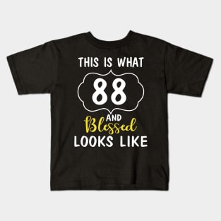 Born In 1932 This Is What 88 Years And Blessed Looks Like Happy Birthday To Me You Kids T-Shirt